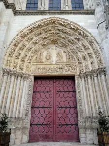 Collegiaal van Mantes-la-Jolie - Portaal van de collegiale kerk Notre-Dame