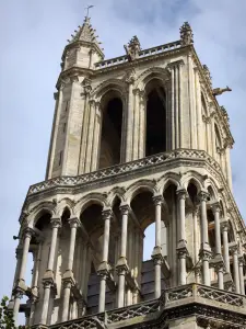Collegiaal van Mantes-la-Jolie - Toren van de collegiale kerk Notre-Dame