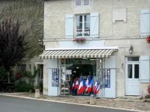 Colombey-les-Deux-Églises - Gift shop in the village