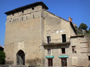 Crémieu - Porte de la Loi gate (fortified gate, remains of the old enclosure)