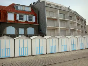Le Crotoy - Bay of Somme: beach huts, house and building