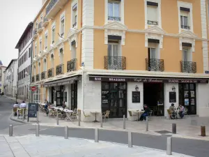 Dax - Cafe Terrace Fontana facciate della città termale piazza calda e