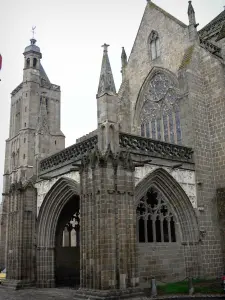 Dol-de-Bretagne - Saint-Samson cattedrale e il suo portico