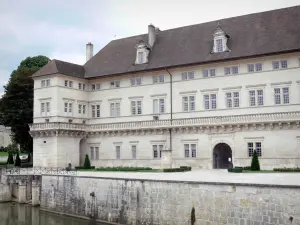 Dole - Ancient Hôtel-Dieu home to the Media library