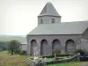 Dorf Aubrac - Dômerie von Aubrac, auf der Gemeinde Saint-Chély-d'Aubrac: Kirche Notre-Dame-des-Pauvres und Friedhof