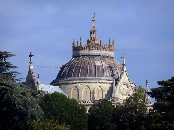 Dreux - Dome of the Saint-Louis royal chapel and trees