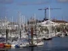 Dunkerque - Boten en zeilboten in de haven van Grand Large (jachthaven)