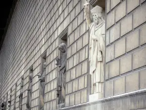 Église de la Madeleine - Statues de saints