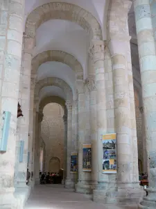 Église de Moirax - Ancien prieuré clunisien : intérieur de l'église Notre-Dame