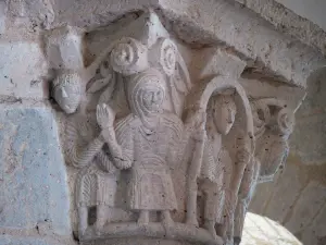 Église de Moirax - Ancien prieuré clunisien : intérieur de l'église Notre-Dame : chapiteau sculpté