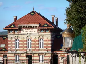 Épernay - Façade de la Maison de Champagne de Castellane