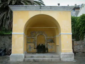 Erbalunga - Fountain of the village (marine)