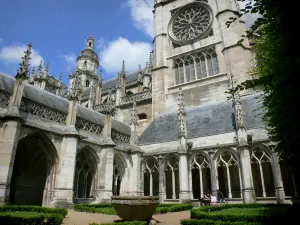 Évreux - Notre-Dame cathedral and Gothic cloister