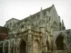 Falaise - Iglesia de la Trinidad