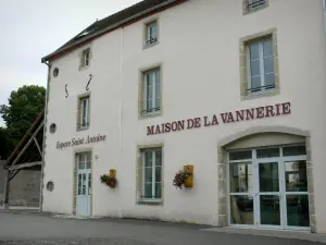 Fayl-Billot - Facade of the House of Basket-making