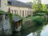 La Ferté-Bernard - Façade et son jardin au bord d'un bras de la rivière Huisne