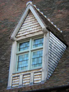 La Ferté-Bernard - Attic window of the old covered market halls (halles Denis Béalet)