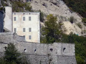 Festung Ecluse - Militärische Befestigung; auf der Gemeinde Léaz, im Pays de Gex im Regionalen Naturpark des Haut-Jura