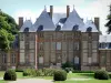 Fleury-la-Forêt - Château de Fleury-la-Forêt : façade du château et parc