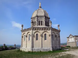 Forcalquier - Ciudadela: Notre-Dame-de-Provence, en estilo neo-bizantino y octogonales