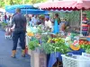 Fort-de-France - Stände mit Gemüse und Früchten des Marktes des Blumenparks