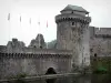 Fougères - Vestingwerken (muren) van het kasteel