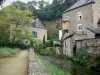 Fougères - Promenade e le case lungo il fiume Nançon