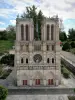 France Miniature - Miniatura della cattedrale di Notre Dame a Parigi