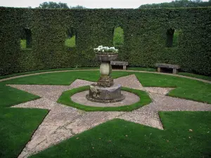 Gärten des Landsitzes von Eyrignac - Garten französischer Art (Grüner Garten)