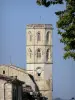 Gascogne Landschaften - Achteckiger Glockenturm der Kirche Saint-Clément in Monfort