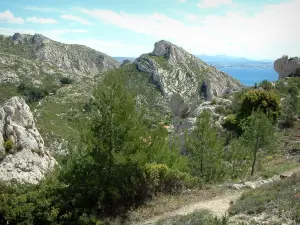 Gebirgskette Estaque - Berge, die das Mittelmeer beherrschen