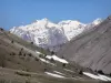 Gebirgspass Noyer - Vom Pass Noyer aus, Blick auf die Berge mit verschneiten Gipfel