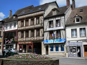 Gisors - Gevels van de vakwerkhuizen van de straat van Wenen