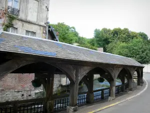 Gisors - Vieux lavoir au bord de la rivière Epte