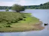 Grandi laghi del Morvan - Lago di St. Agnan (lago artificiale) e le sue banche nel Parco Naturale Regionale Morvan