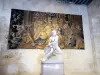 Grignan castle - Inside the château: statue and tapestry in the vestibule