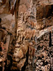 Grotte des Demoiselles - Concrétions de la grande salle