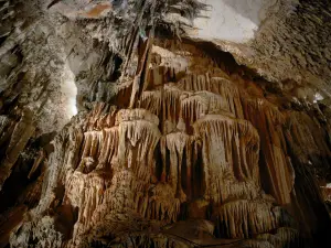 Grotte des Demoiselles - Concrétions d'une salle