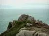 Grouin headland - Cliffs dominating the sea