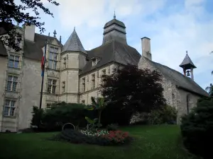 Guéret - Hôtel des Moneyroux (siège du conseil général) de style gothique finissant