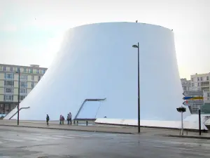 Le Havre - Gebäude (Vulkan) des Raumes Oscar-Niemeyer