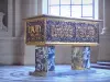Herdenkingslocatie Hôtel des Invalides - Binnen in de kerk van de Koepel: Graf van maarschalk Lyautey