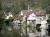 Hérisson - Houses along River Aumance