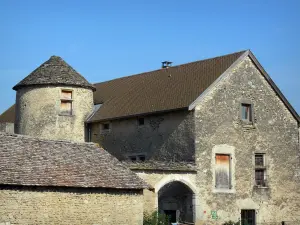Het plateau van Isle Crémieu - Stronghold van St. Baudille-de-la-Tour, bekende firma Dames