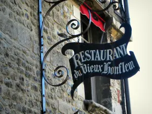 Honfleur - Insegna in ferro battuto