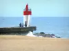 Hossegor - Playa de arena, el faro y el Océano Atlántico