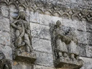 Iglesia abacial de Saint-Jouin-de-Marnes - Poitevin iglesia románica: estatuas (escultura) de la fachada