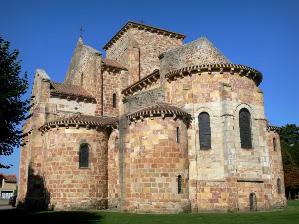 Iglesia de Saint-Désiré - Ábside de la iglesia románica de Saint-Deseo