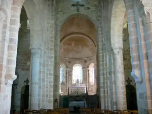 Iglesia de Saint-Désiré - Coro de la iglesia románica de Saint-Désiré