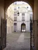 Île Saint-Louis - Cortile del Chenizot dell'hotel